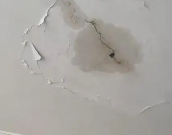 苍梧阳台漏水维修公司分享下屋面防水工程质量问题原因分析
